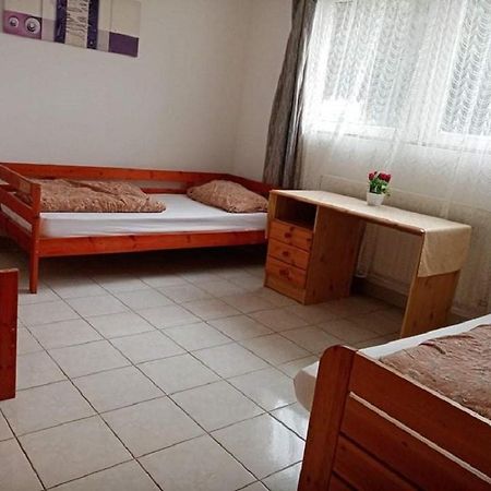 Malomtavi Vendeghaz Hotel Tapolca Ngoại thất bức ảnh