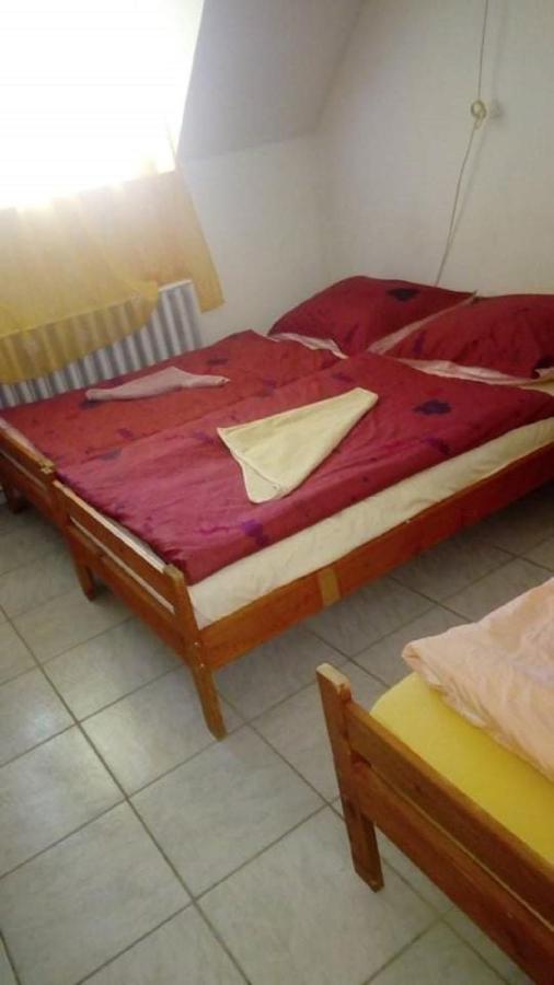 Malomtavi Vendeghaz Hotel Tapolca Phòng bức ảnh